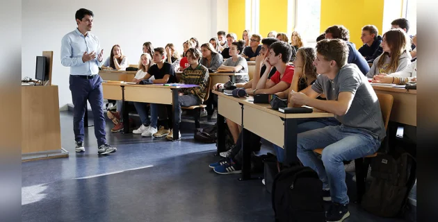 Les intervenants extérieurs dans les EPLE